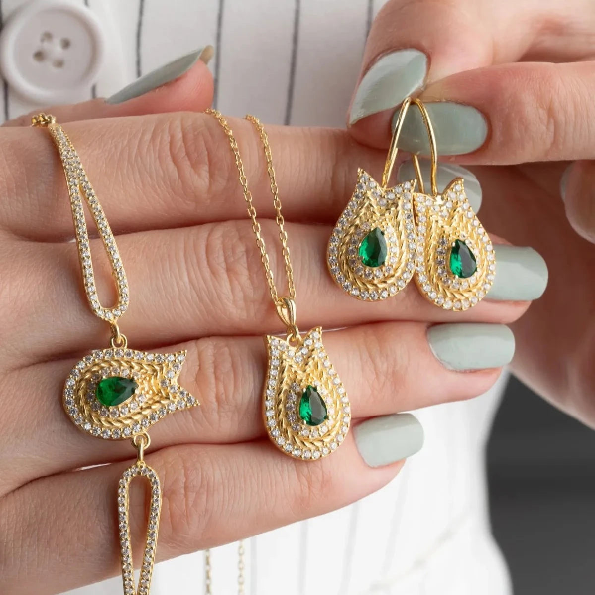 ZÜMRÜT YEŞİLİ LALE TAKI SET | 925 GÜMÜŞ