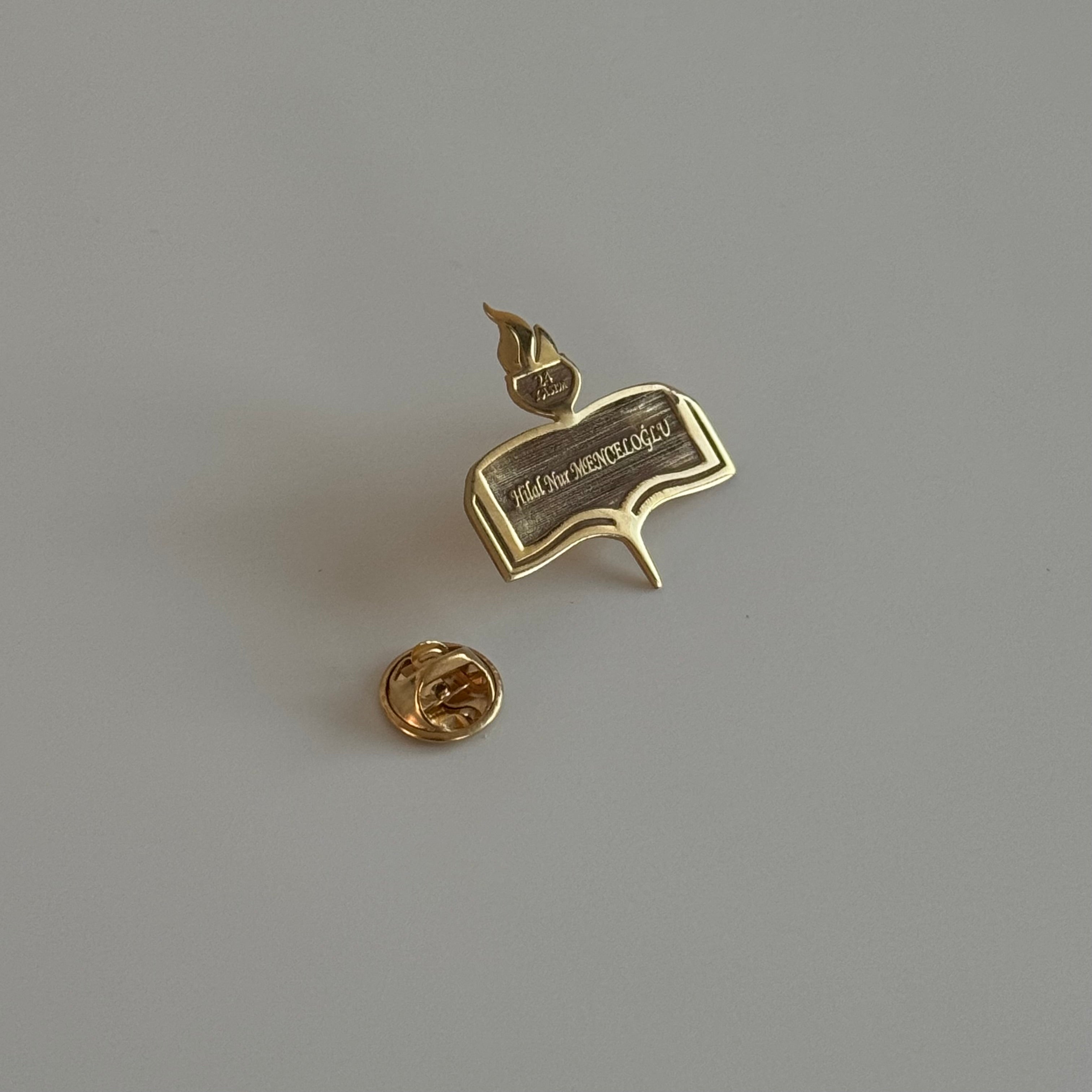 İSİMLİ ÖĞRETMEN BROŞ| 925 GÜMÜŞ