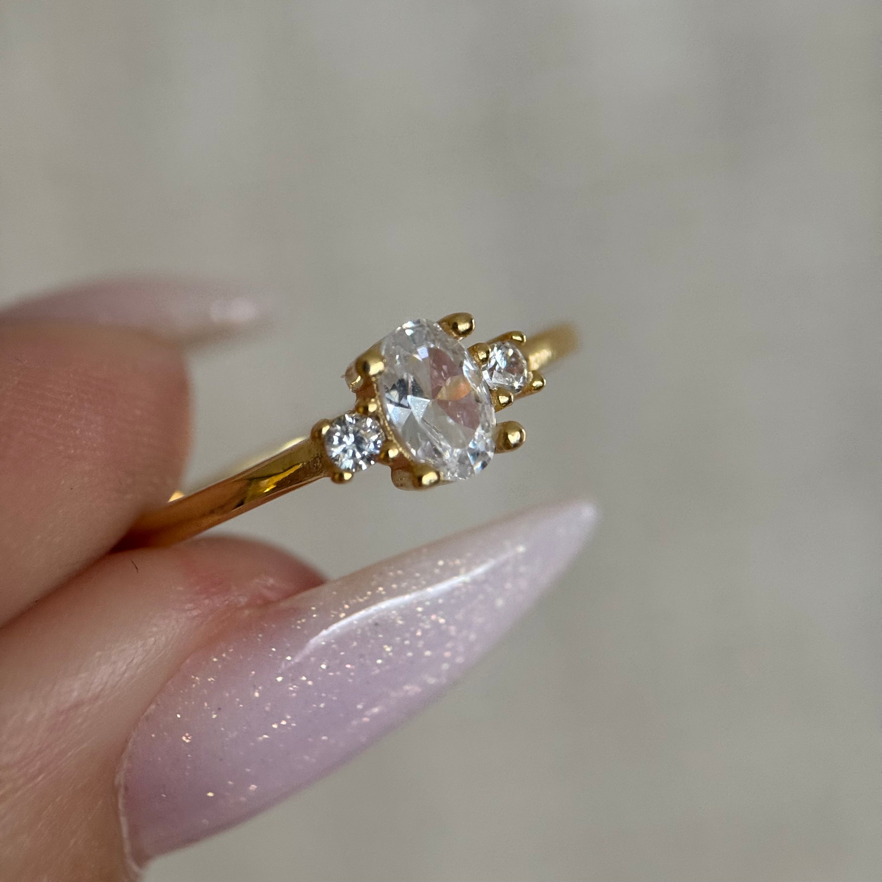 OVAL TAŞLI PRENSES YÜZÜK | 925 GÜMÜŞ