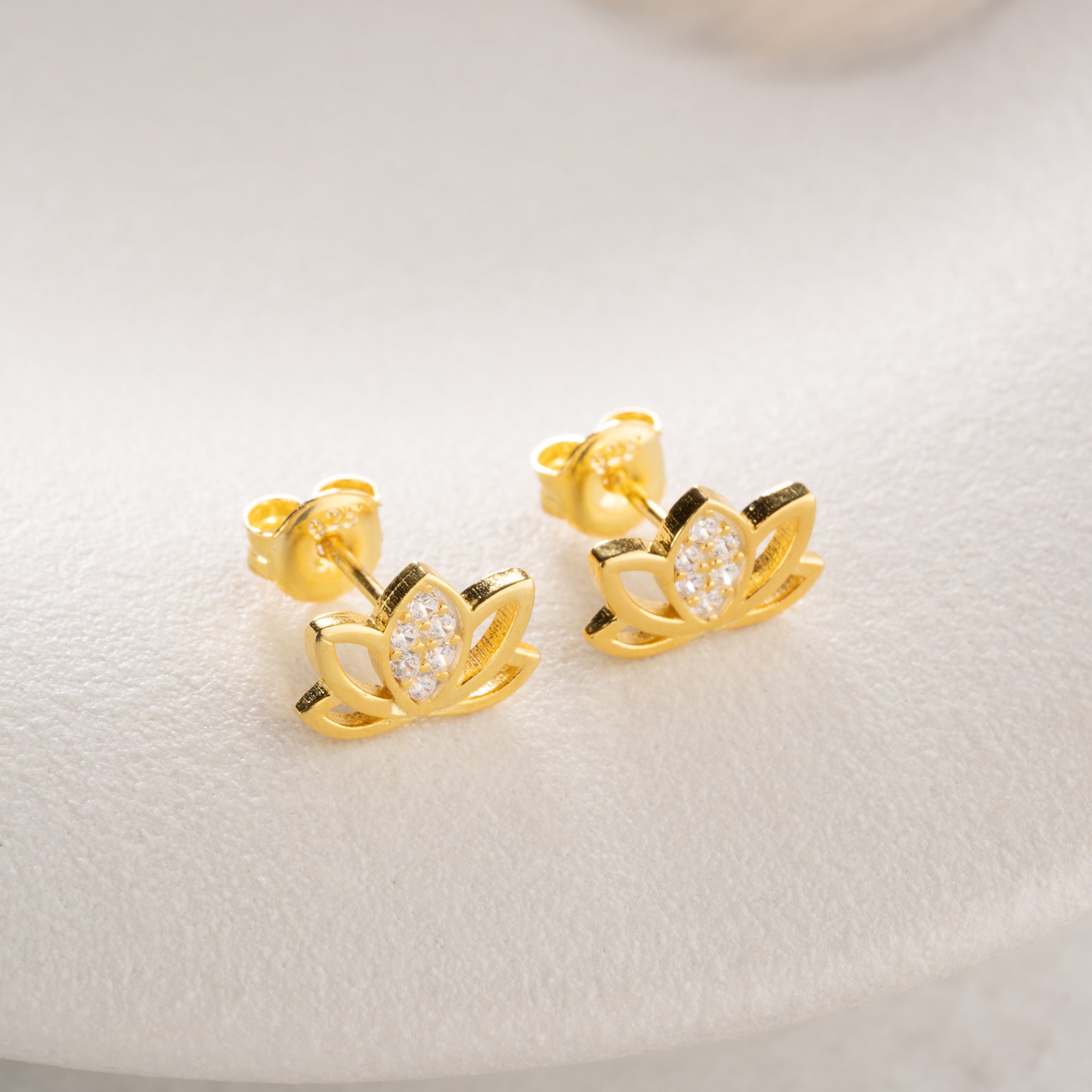 LOTUS IŞILTI KÜPE | 925 GÜMÜŞ