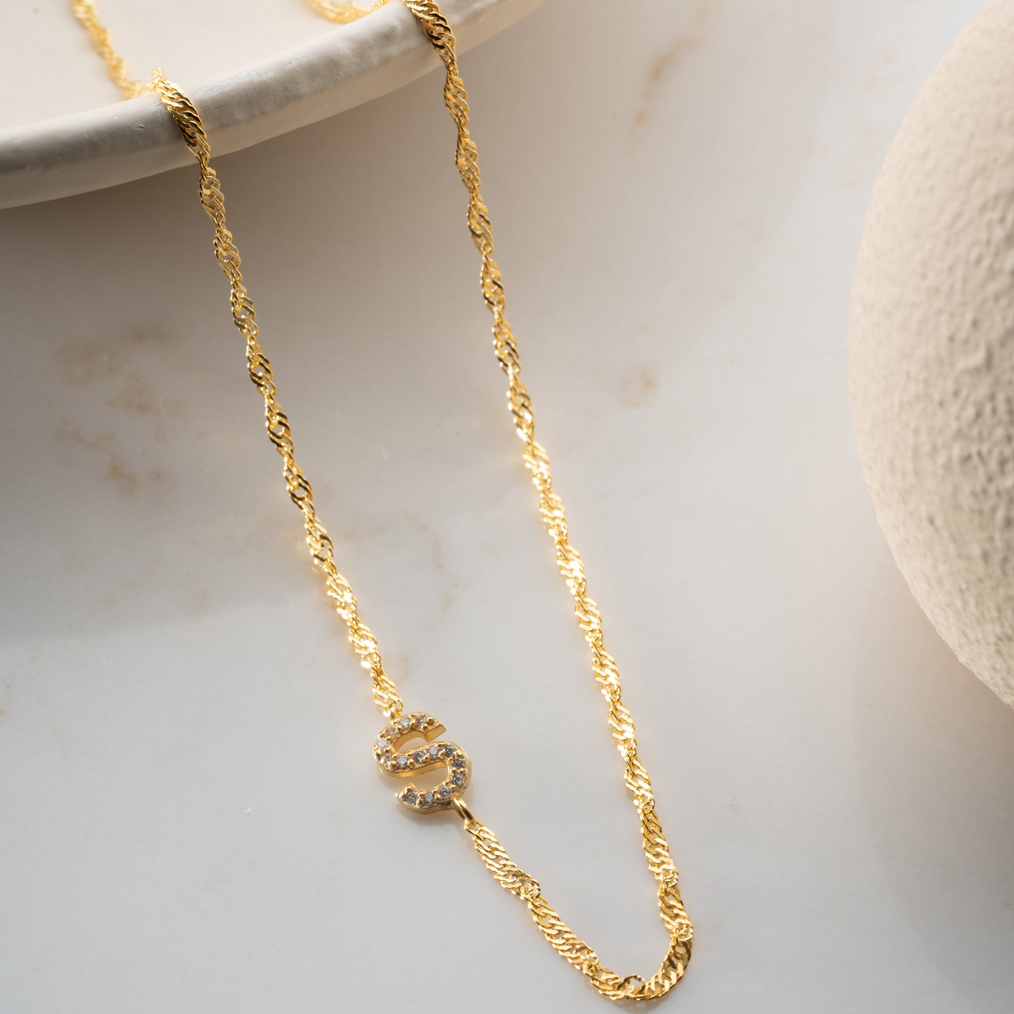 SİNGAPUR ZİNCİRLİ KÖPRÜCÜK HARF KOLYE | 925 GÜMÜŞ