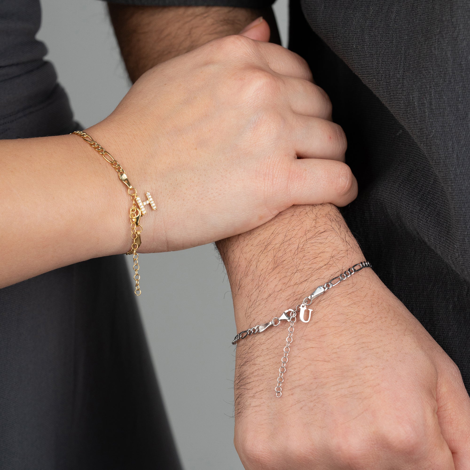 FİGARO ZİNCİR HARFLİ ÇİFT BİLEKLİK | 925 GÜMÜŞ