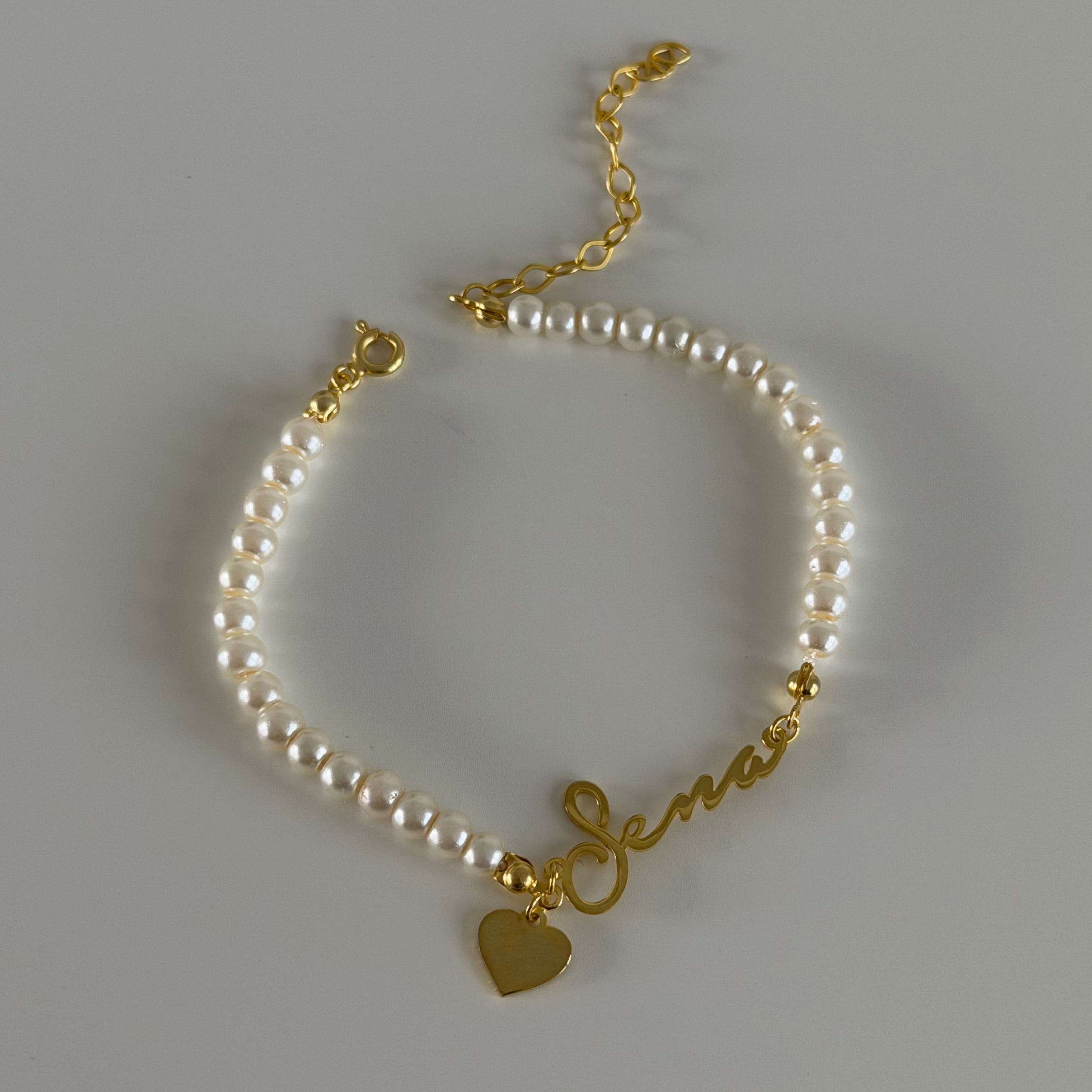 İNCİLİ KALPLİ İSİM BİLEKLİK | 925 GÜMÜŞ