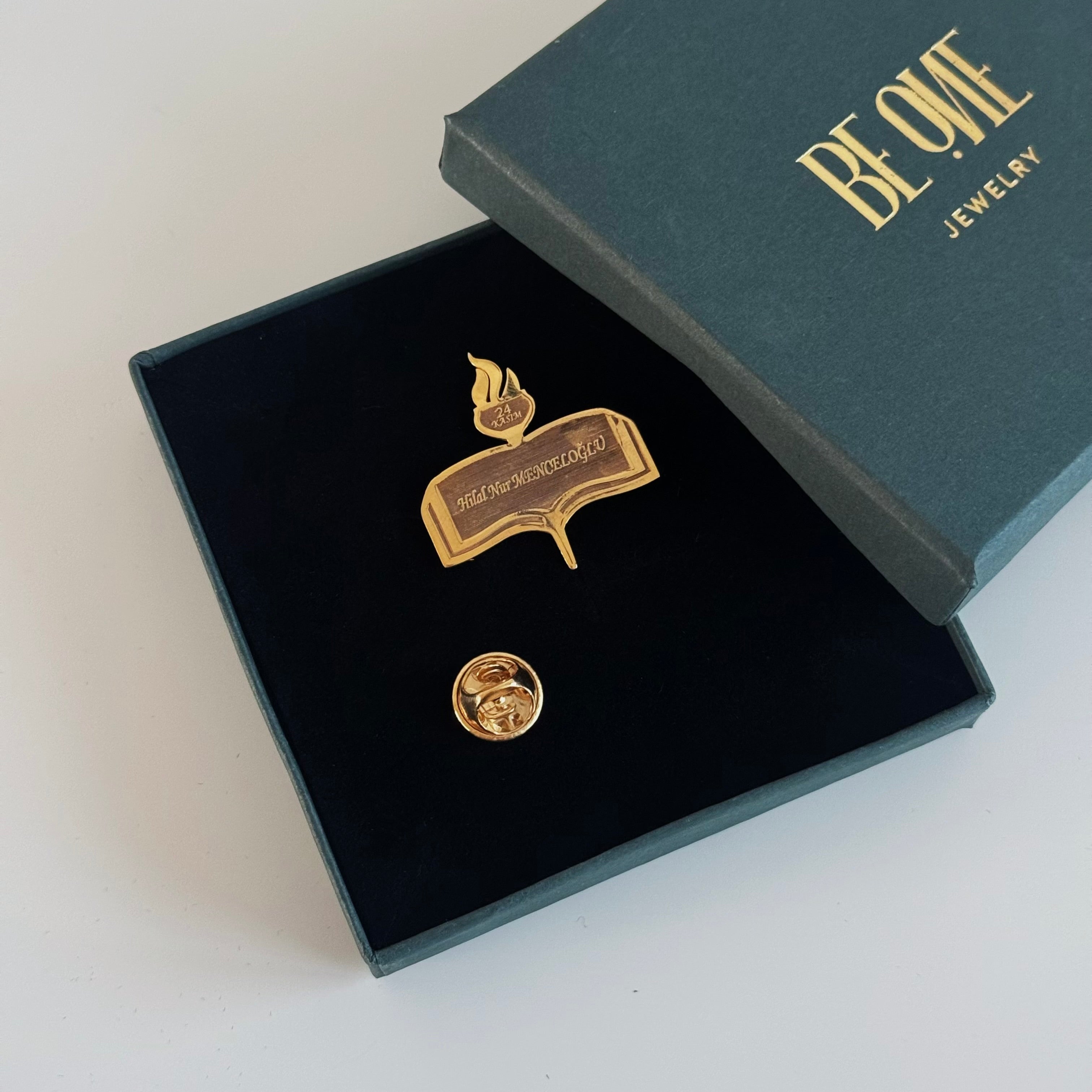 İSİMLİ ÖĞRETMEN BROŞ| 925 GÜMÜŞ