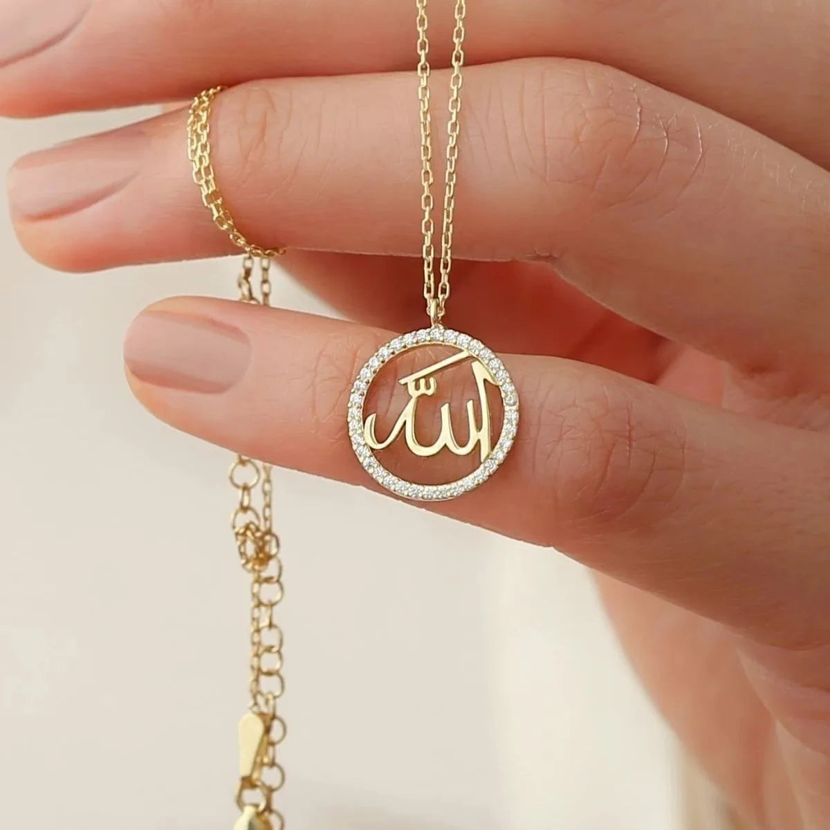 ALLAH YAZILI TAŞLI KOLYE | 925 GÜMÜŞ