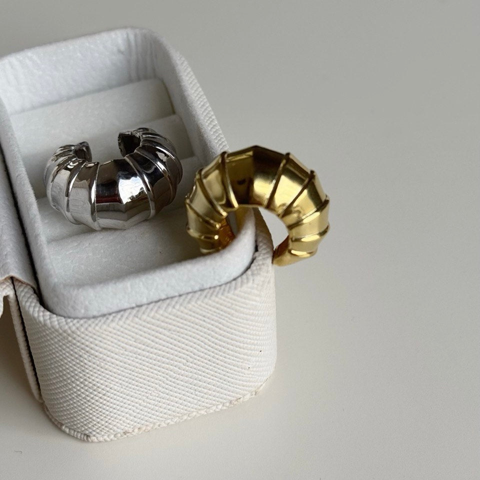 HACİMLİ DESENLİ EARCUFF | 925 GÜMÜŞ
