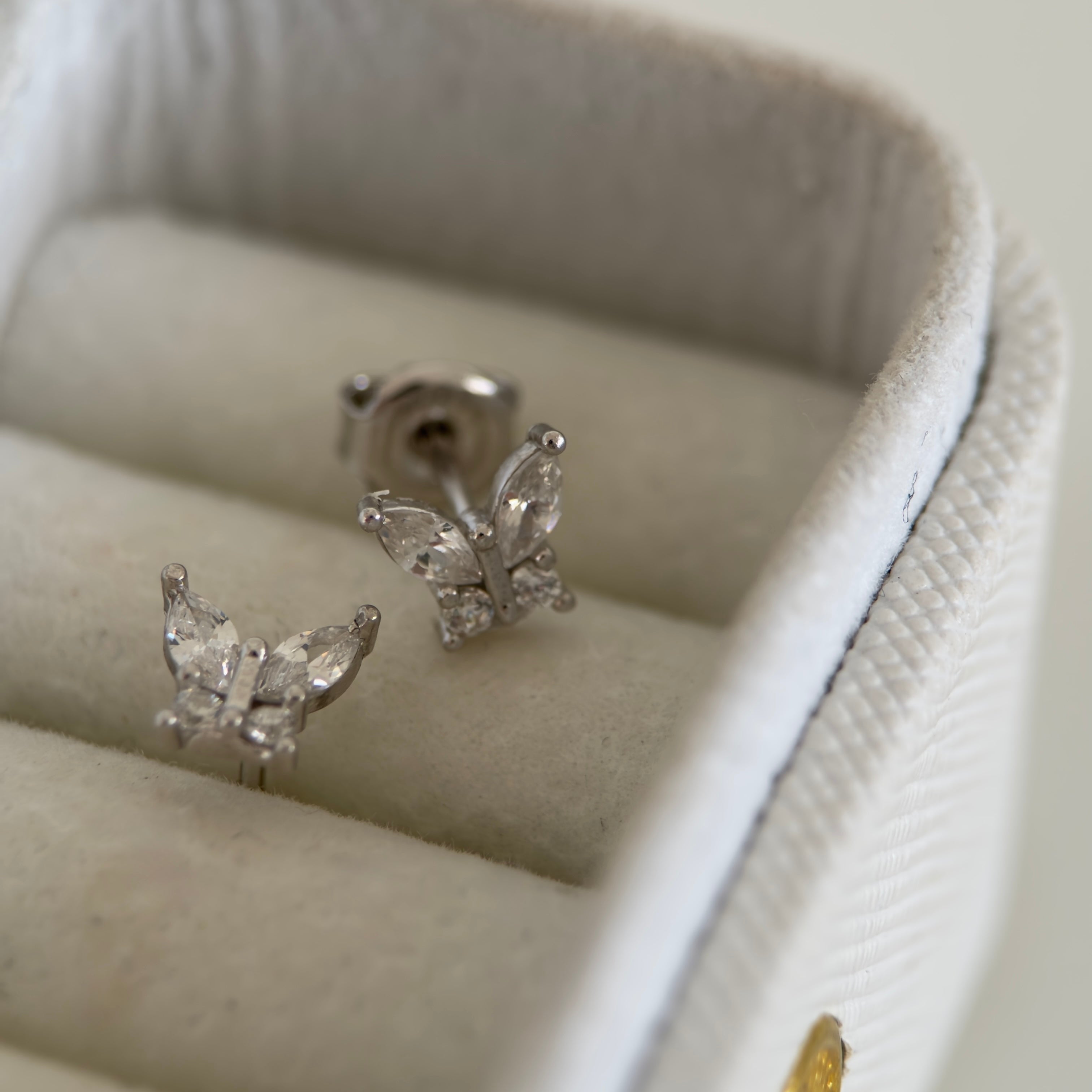 MİNİMAL KELEBEK KÜPE | 925 GÜMÜŞ