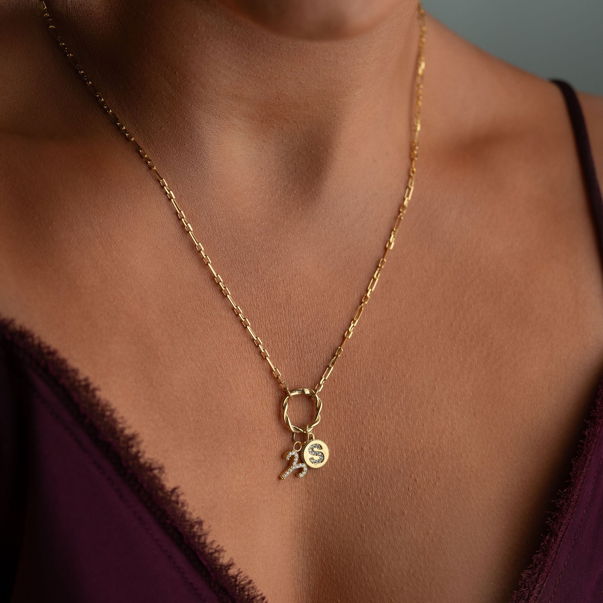 BURÇ HARF CHARM KOLYE | 925 GÜMÜŞ