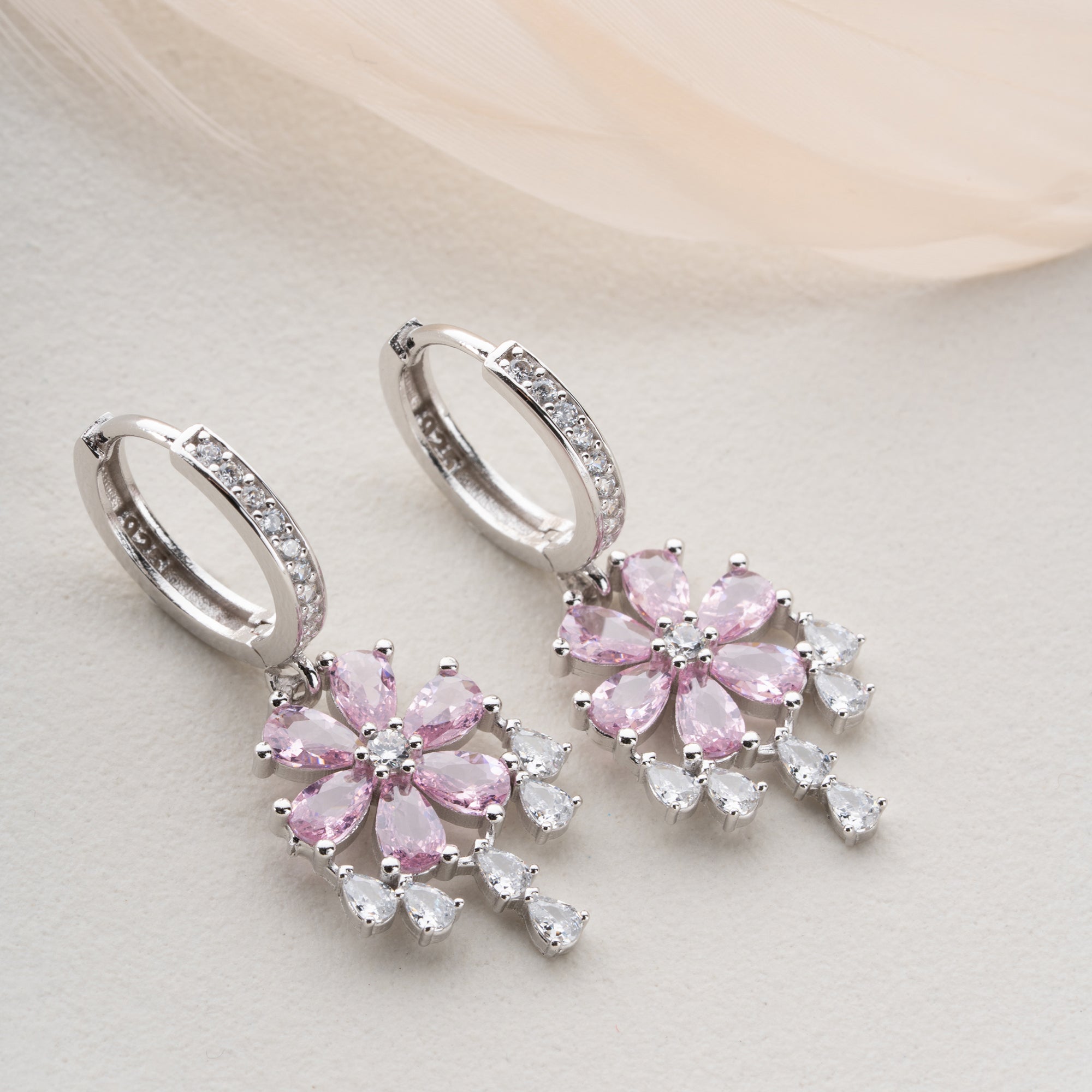 SAKURA IŞILTISI KÜPE | 925 GÜMÜŞ