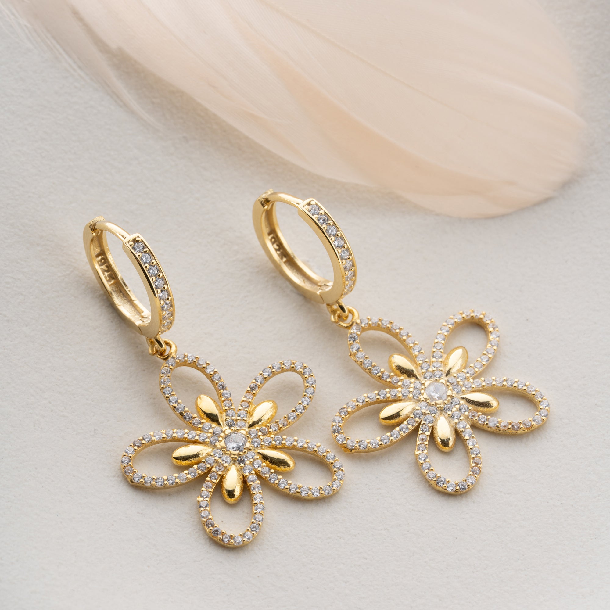 FLORA IŞILTI KÜPE | 925 GÜMÜŞ