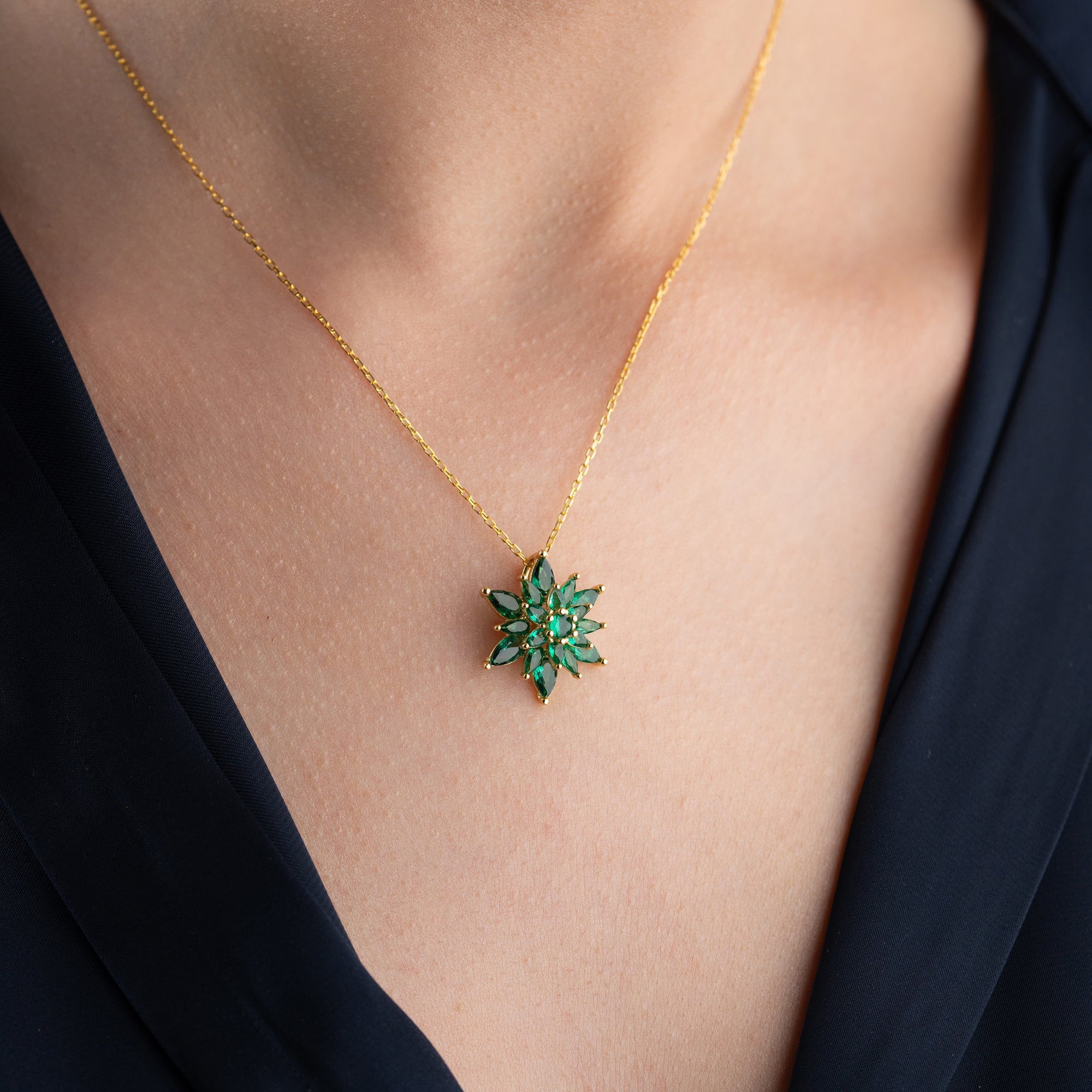 ZÜMRÜT LOTUS KOLYE | 925 GÜMÜŞ