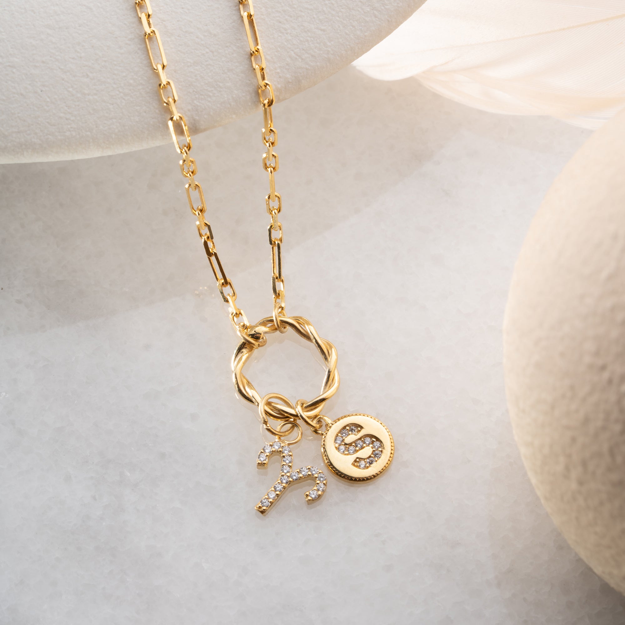 BURÇ HARF CHARM KOLYE | 925 GÜMÜŞ