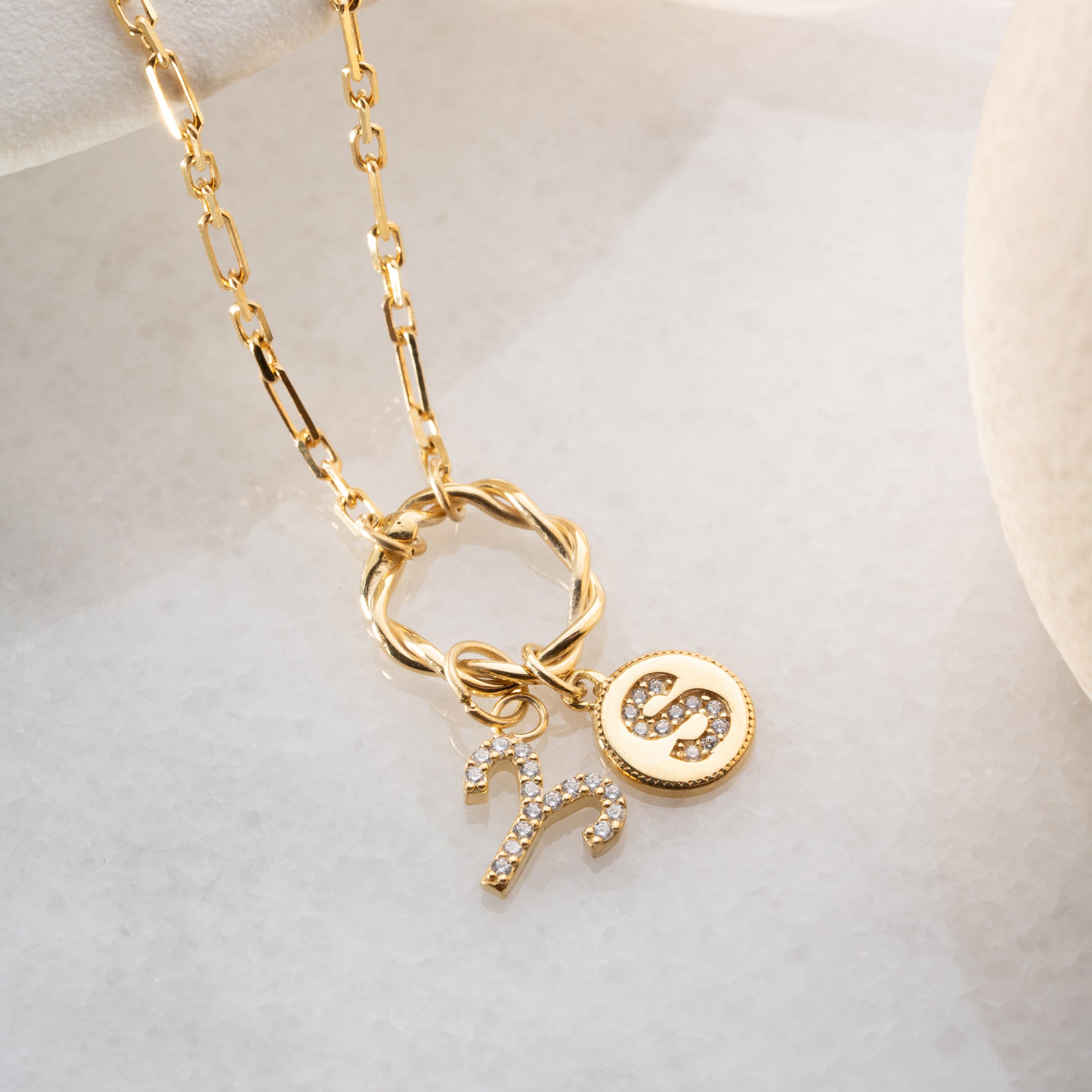 BURÇ HARF CHARM KOLYE | 925 GÜMÜŞ