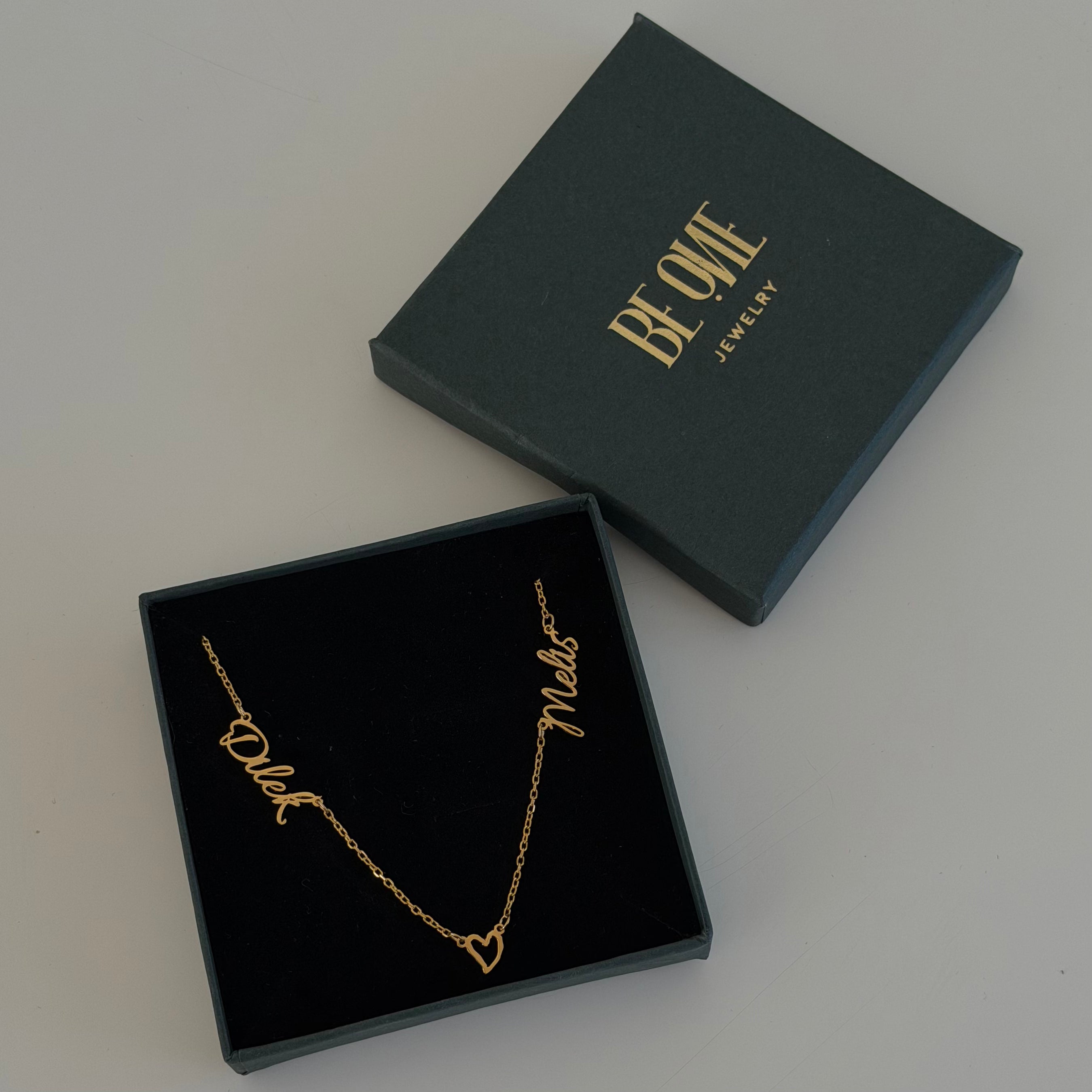 MİNİMAL İKİ İSİMLİ KALP KOLYE | 925 GÜMÜŞ